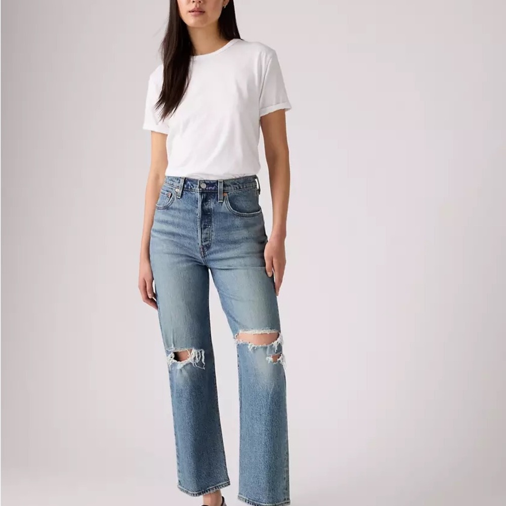 Levi's Ribcage Straight Ankle Jeans - Picture 3 of 6